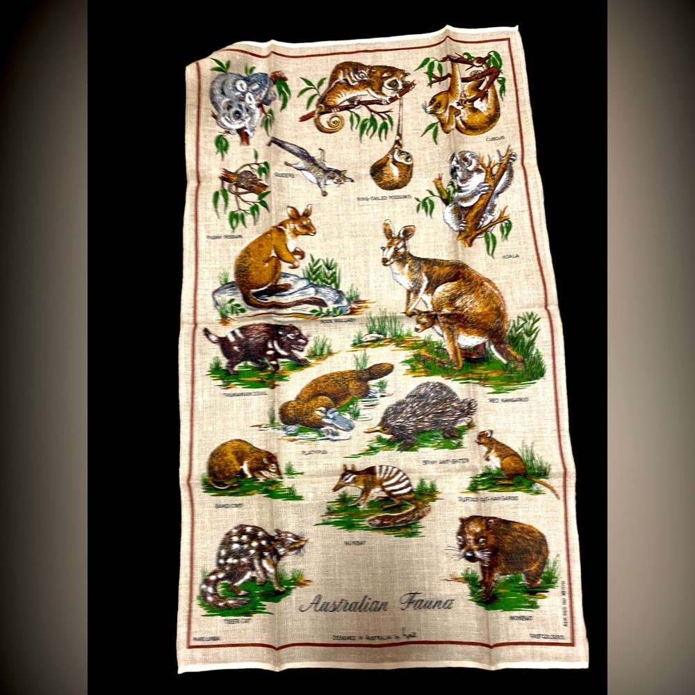 “Australian Fauna” by Leil Kitchen Tea Towel Linen Cotton Australia Souvenir NWT